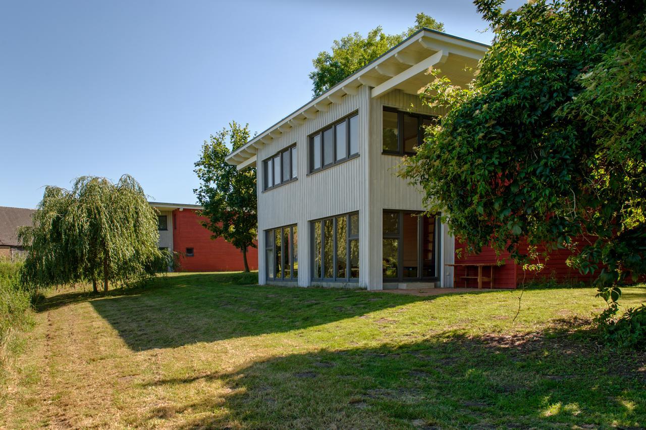 Basiskulturfabrik Oeko-Hotel Neustrelitz Esterno foto