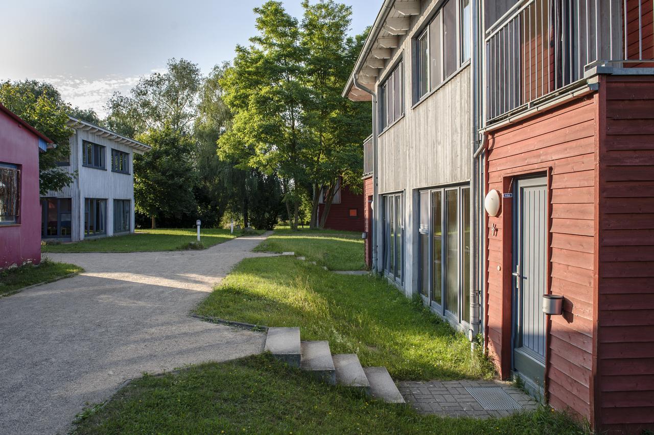 Basiskulturfabrik Oeko-Hotel Neustrelitz Esterno foto