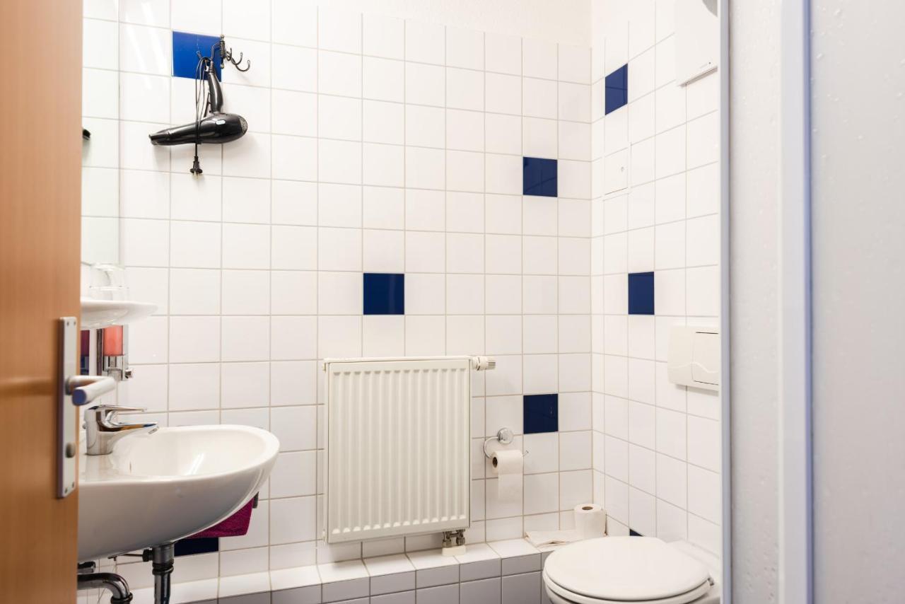 Basiskulturfabrik Oeko-Hotel Neustrelitz Esterno foto